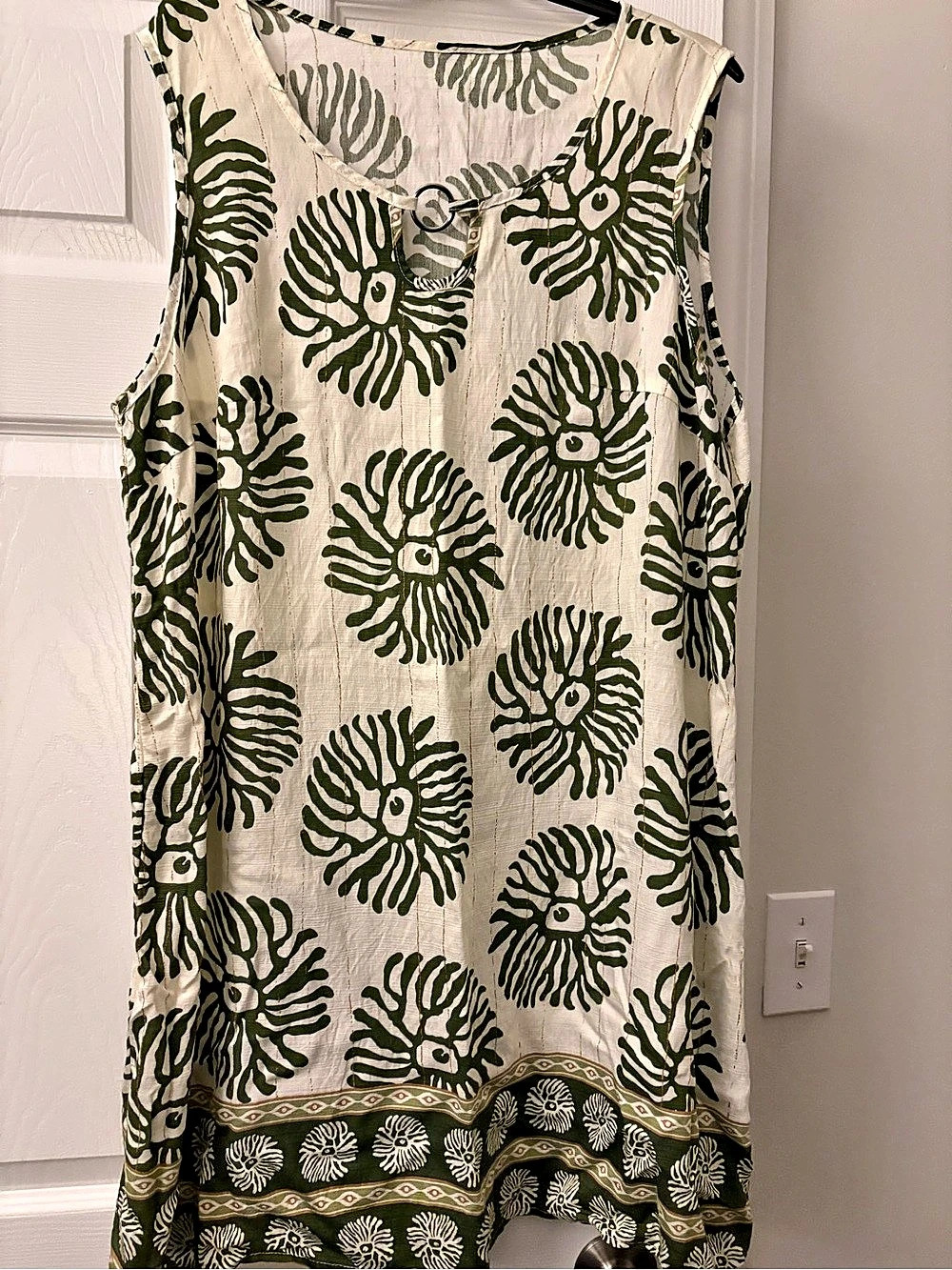 SHEIN Abstract Print Tank Top in White & Green Size XL